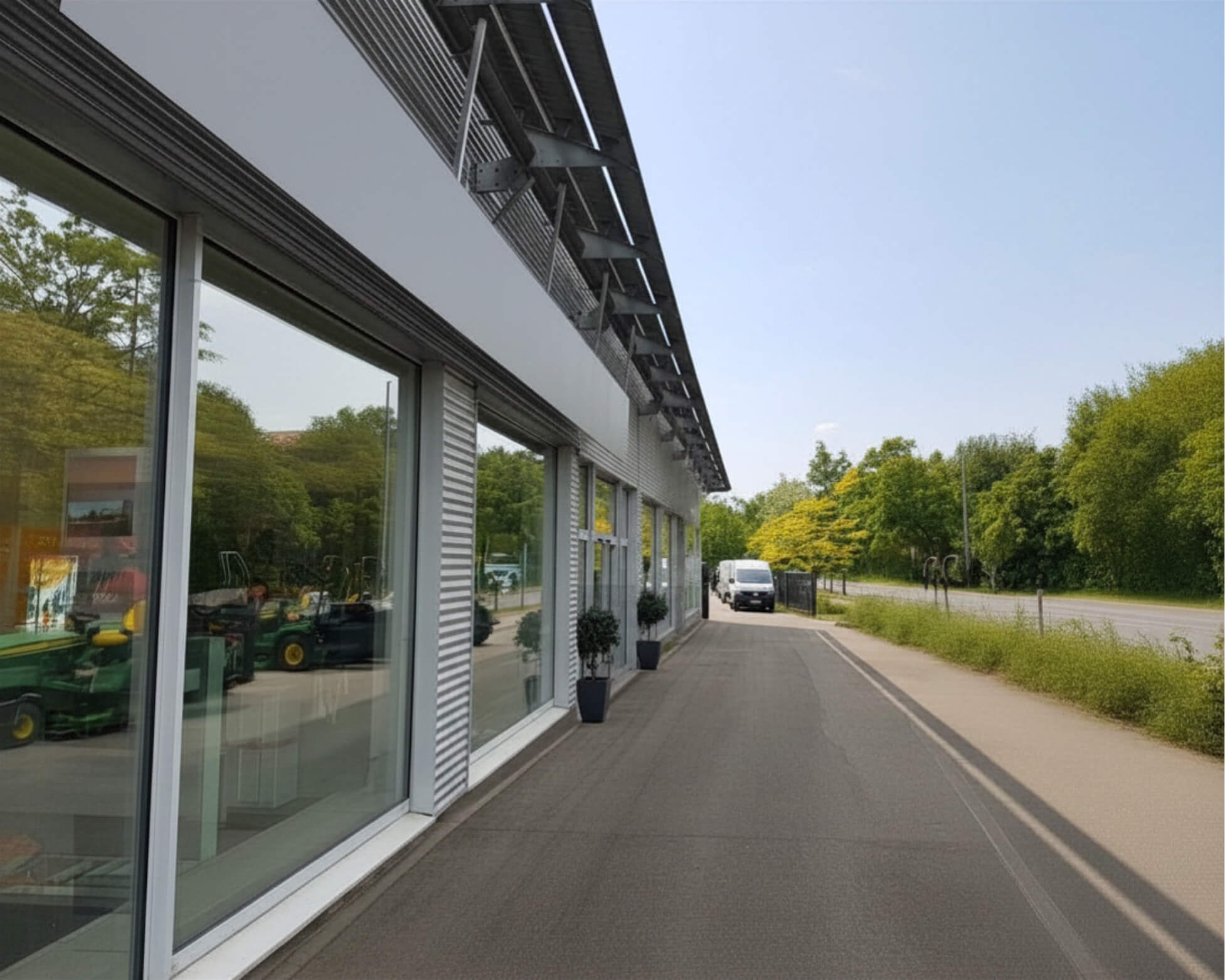 SHOWROOM | AUTOHAUS | FREIFLÄCHEN